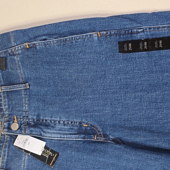 Banana Republic High Rise Straight Fit Ankle Lenght Jeans Size 29/8 Regular NWT. - Picture 4 of 10